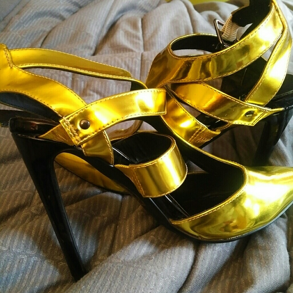 Like new Paper Fox  3 inch heels